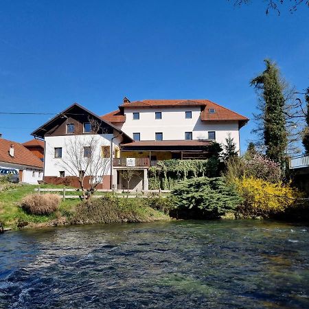 Krka River Lodge Znojile pri Krki Esterno foto