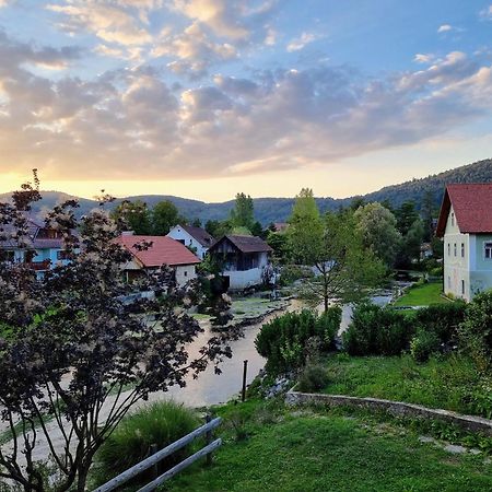 Krka River Lodge Znojile pri Krki Esterno foto