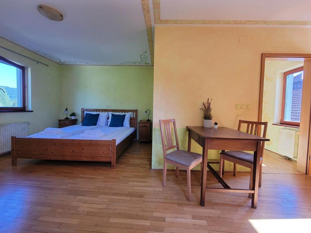 Krka River Lodge Znojile pri Krki Esterno foto