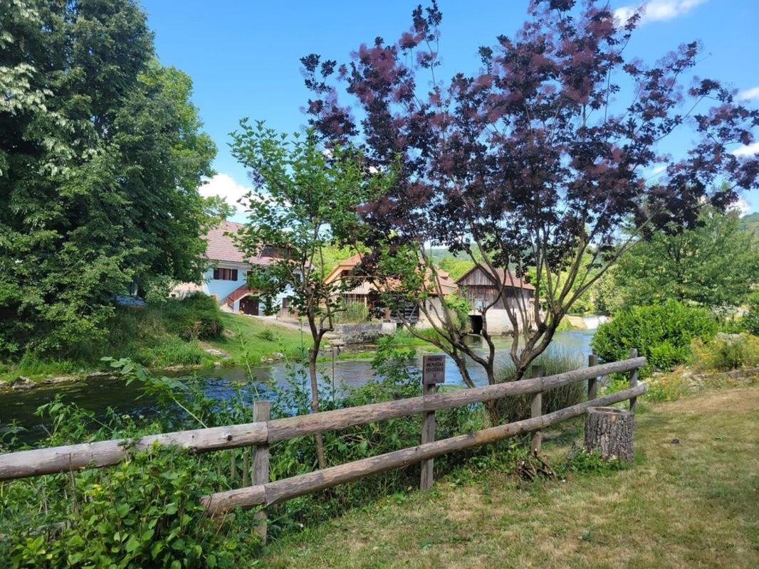 Krka River Lodge Znojile pri Krki Esterno foto