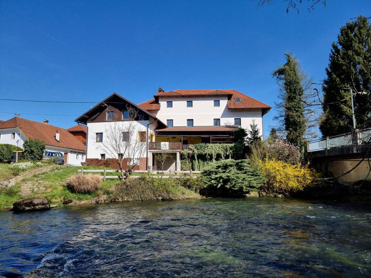 Krka River Lodge Znojile pri Krki Esterno foto